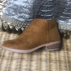 Cat & Jack Girls Faux Suede Ankle Boots Size 1